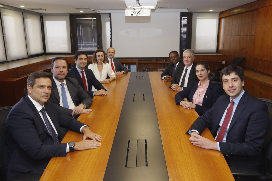Banco Central corta os juros em 0,5 ponto percentual, no primeiro corte da Selic em três anos | Economia | extra