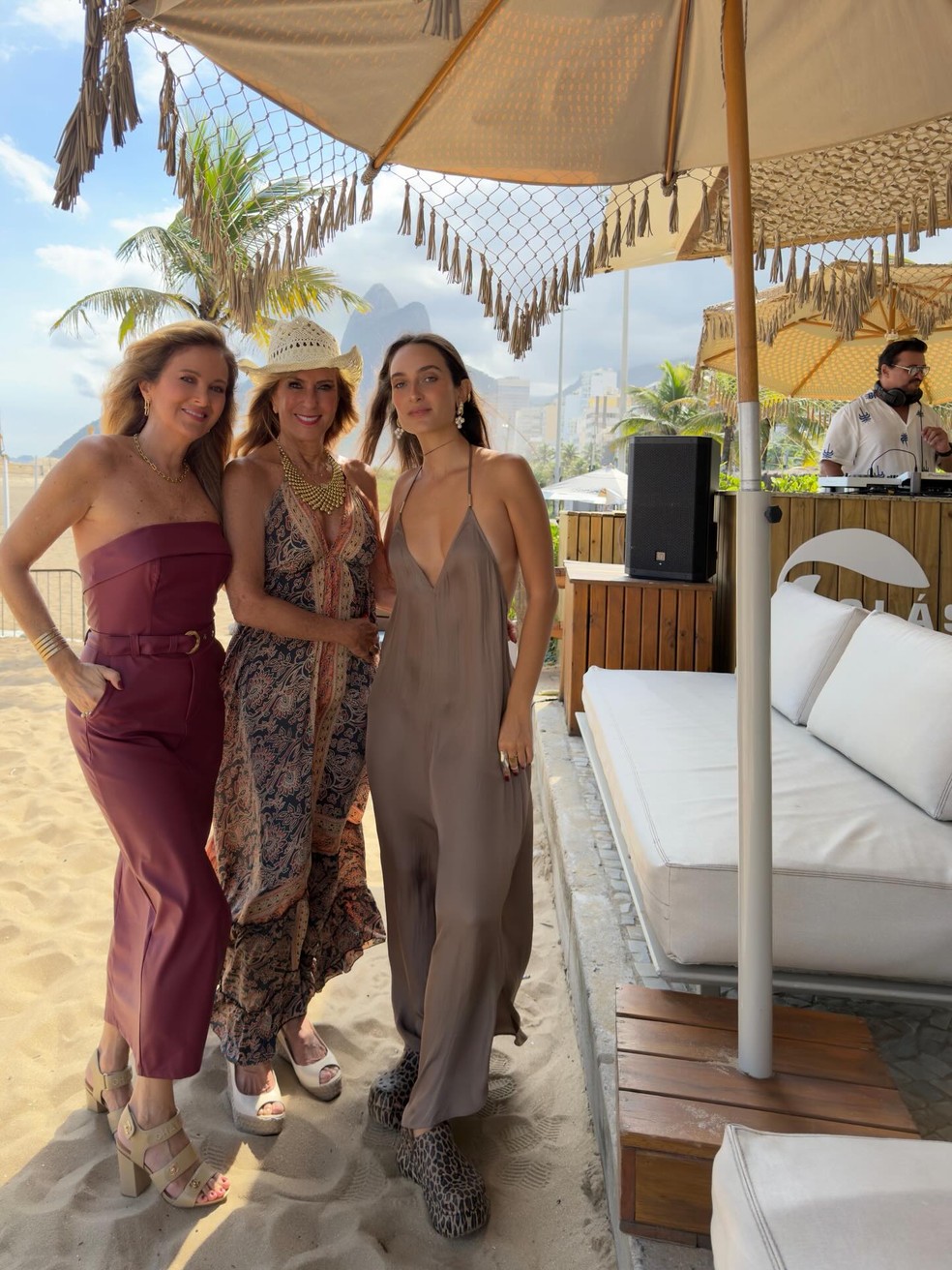 Helô Pinheiro festeja o aniversário da filha Kiki e da neta Buby — Foto: reprodução/ instagram