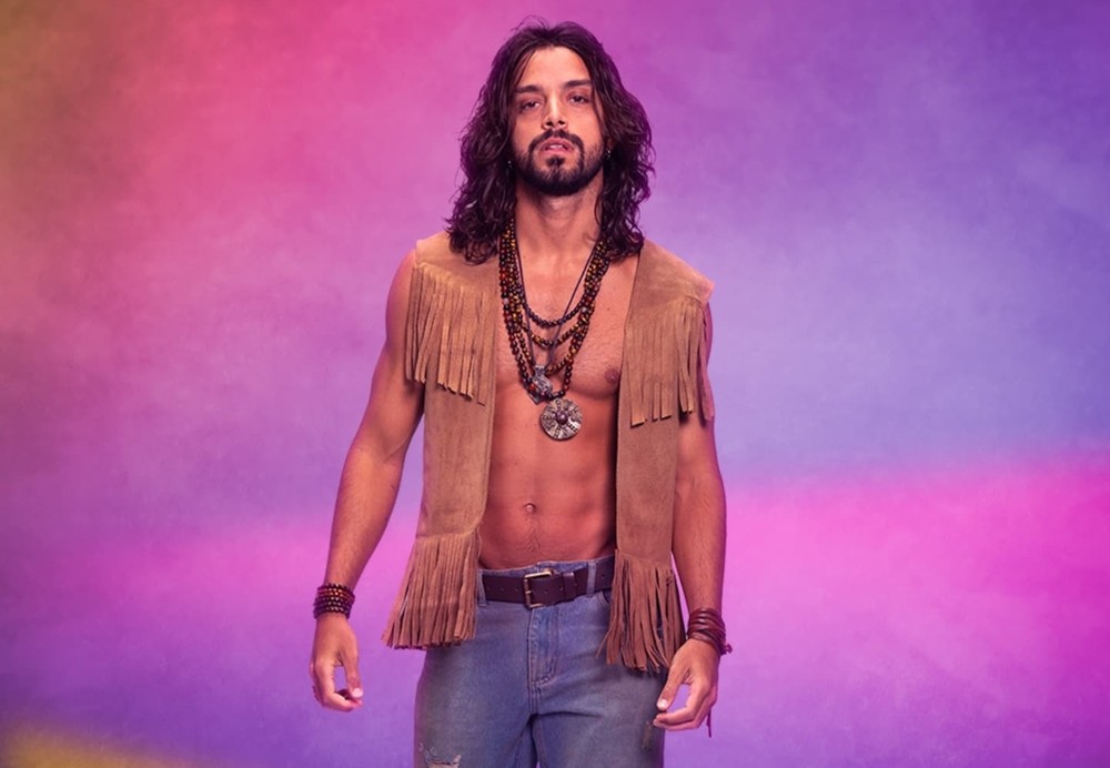 Agora hippie no teatro, Rodrigo Simas conta por que revelou ...