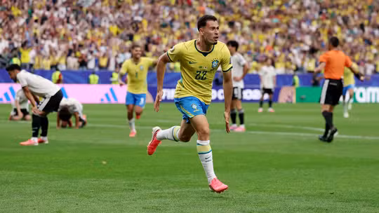 Com gol de Martinelli nos acr&eacute;scimos, Brasil vence o Jap&atilde;o e avan&ccedil;a &agrave;s oitavas de final da Copa do Mundo