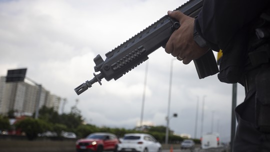 Governo do estado anuncia aquisição de mais de 10 mil fuzis para polícia fluminense Governo do estado anuncia aquisição de mais de 10 mil fuzis para polícia fluminense