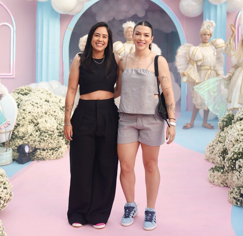 Monyque Costa com a namorada Jessika Losi — Foto: reprodução/ instagram
