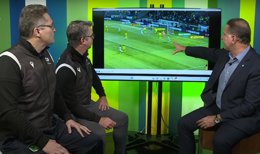 Seneme defende erro do VAR e expõe comissão de arbitragem