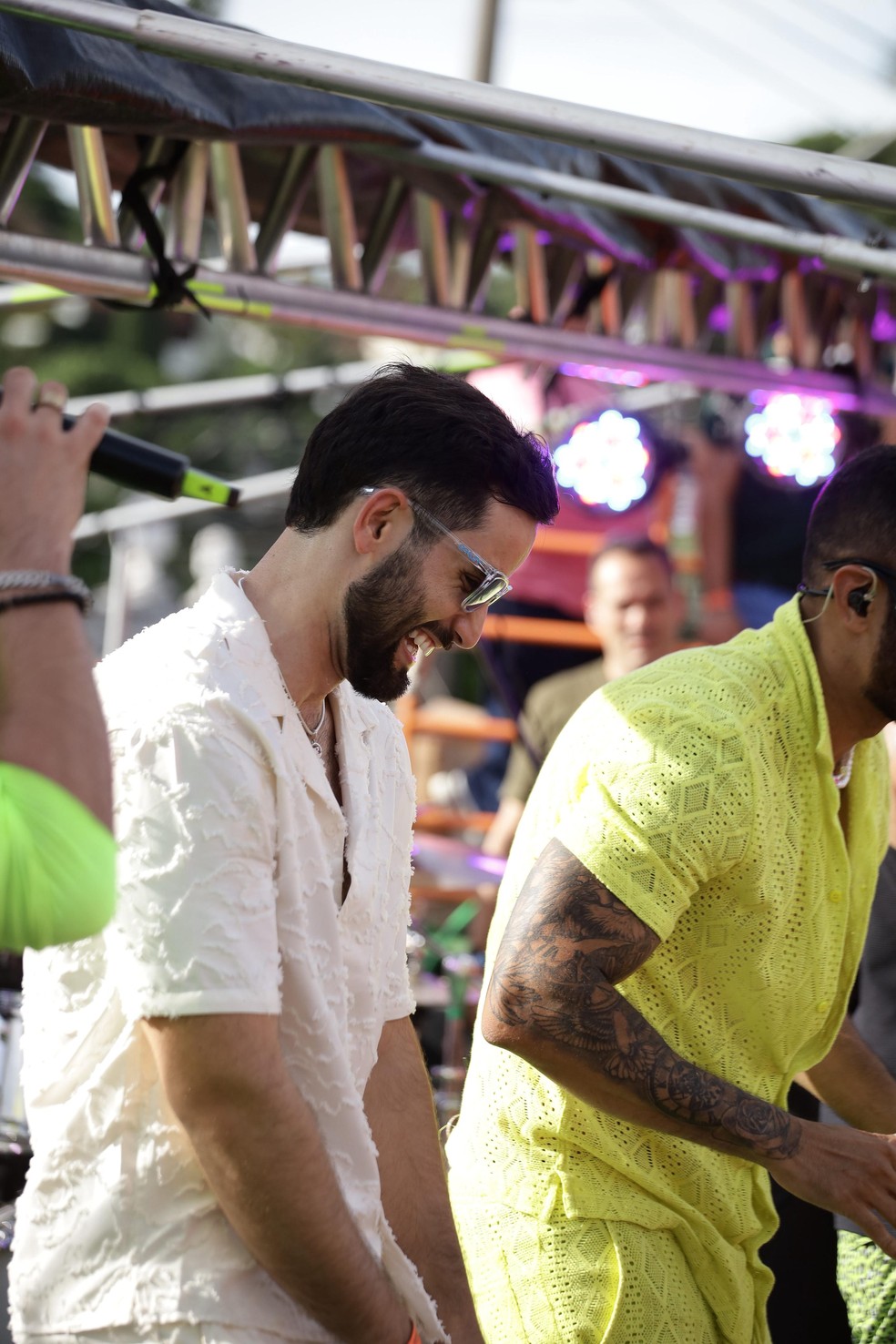 Matteus Amaral curtindo seu primeiro bloco de carnaval em Belo Horizonte — Foto: Fernando Alves