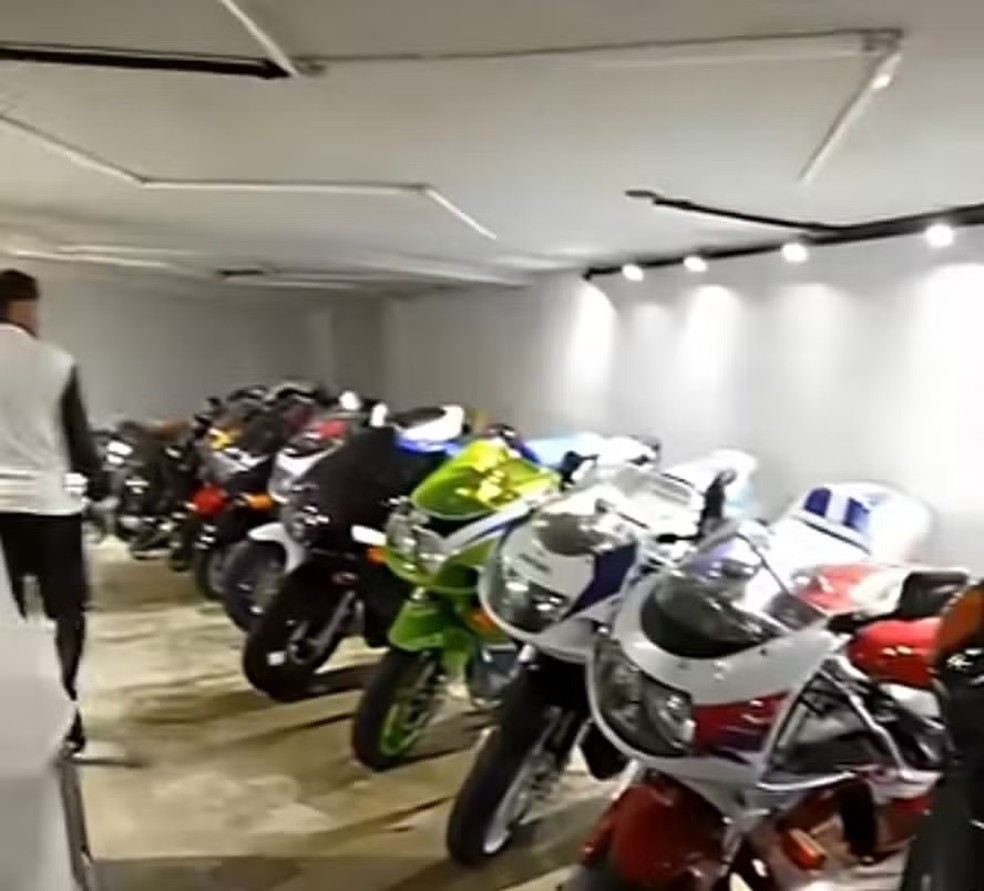 Coleção de motos de Neymar — Foto: rep/ instagram