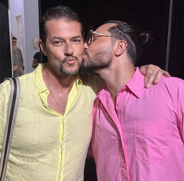 Davi Alvarez em recente encontro com Marcelo Serrado — Foto: Reprodução/Instagram