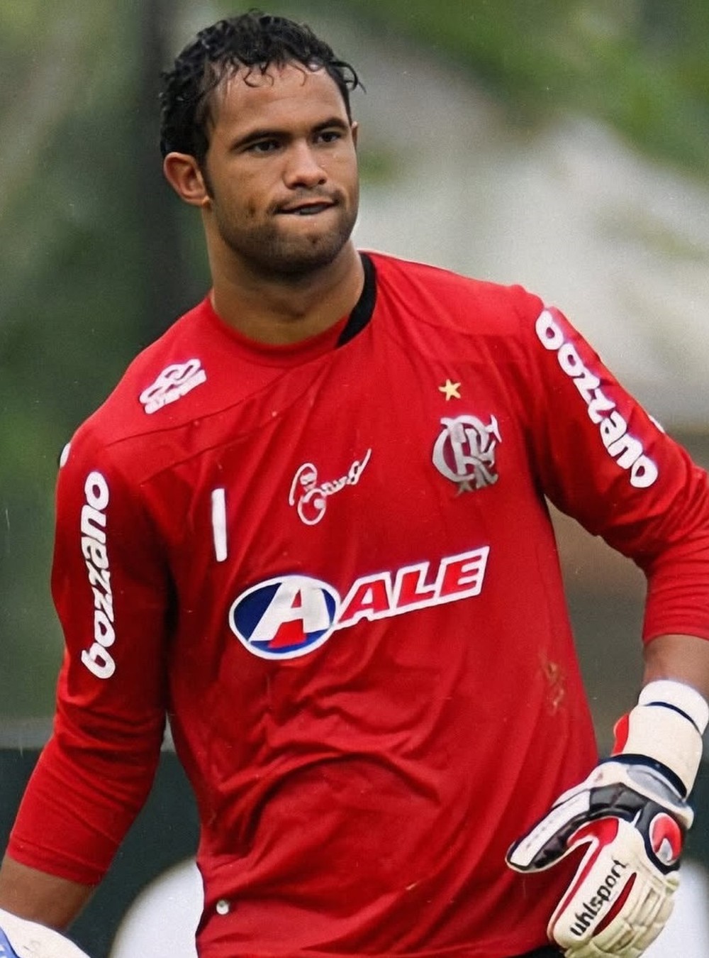 Defesa de ex-goleiro Bruno se manifesta após liberdade condicional ...