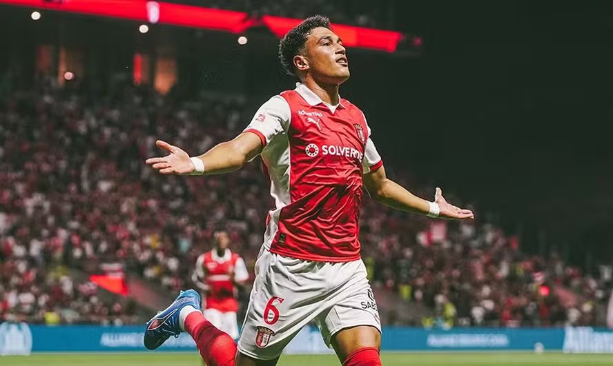 Após recusa do Braga, Botafogo vê distante o desejo de contar com Vitor Carvalho; entenda