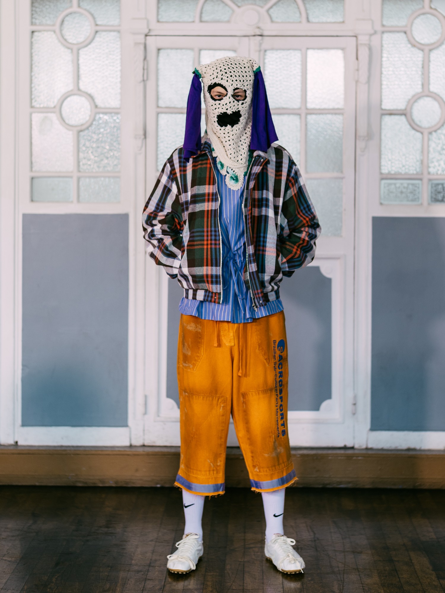 Paris Fashion Week: primeira marca brasileira a integrar o desfile apresenta coleção inspirada nas subculturas festivas do Brasil