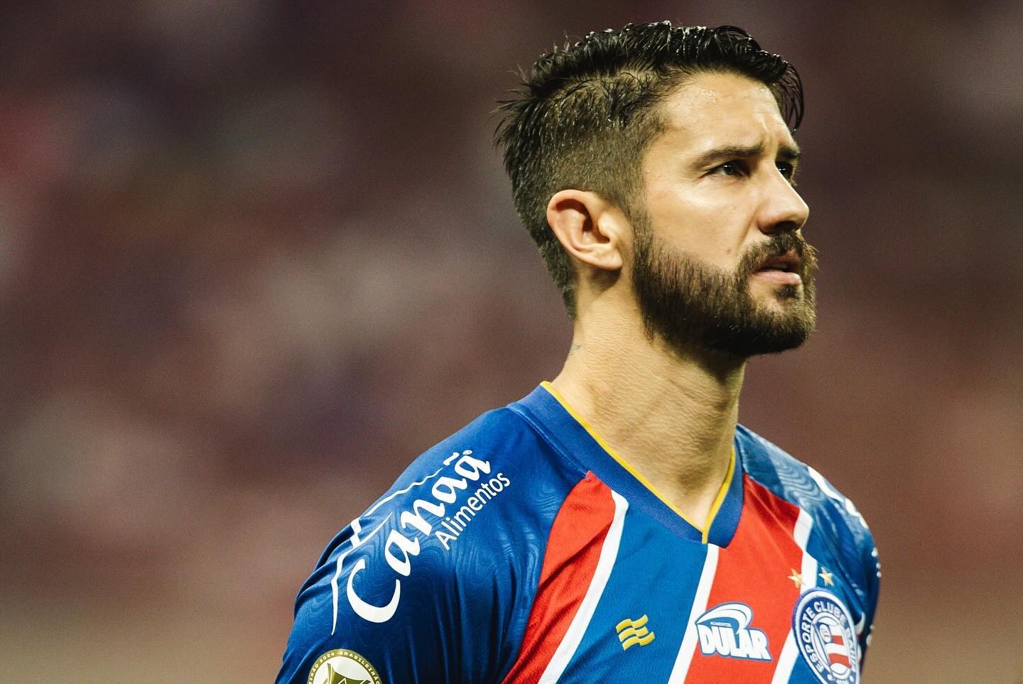 Casado, discreto e pai de dois: quem é o jogador galã do Fluminense por ...