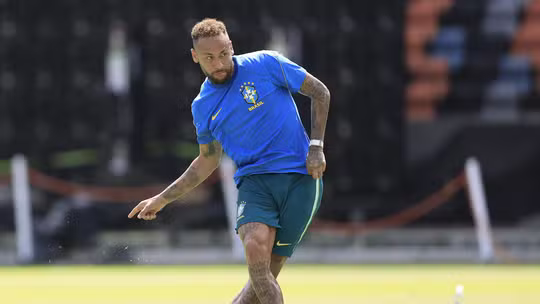 Ancelotti diz que colocaria Neymar se a sele&ccedil;&atilde;o n&atilde;o tivesse empatado antes, e depois o guardou para prorroga&ccedil;&atilde;o
