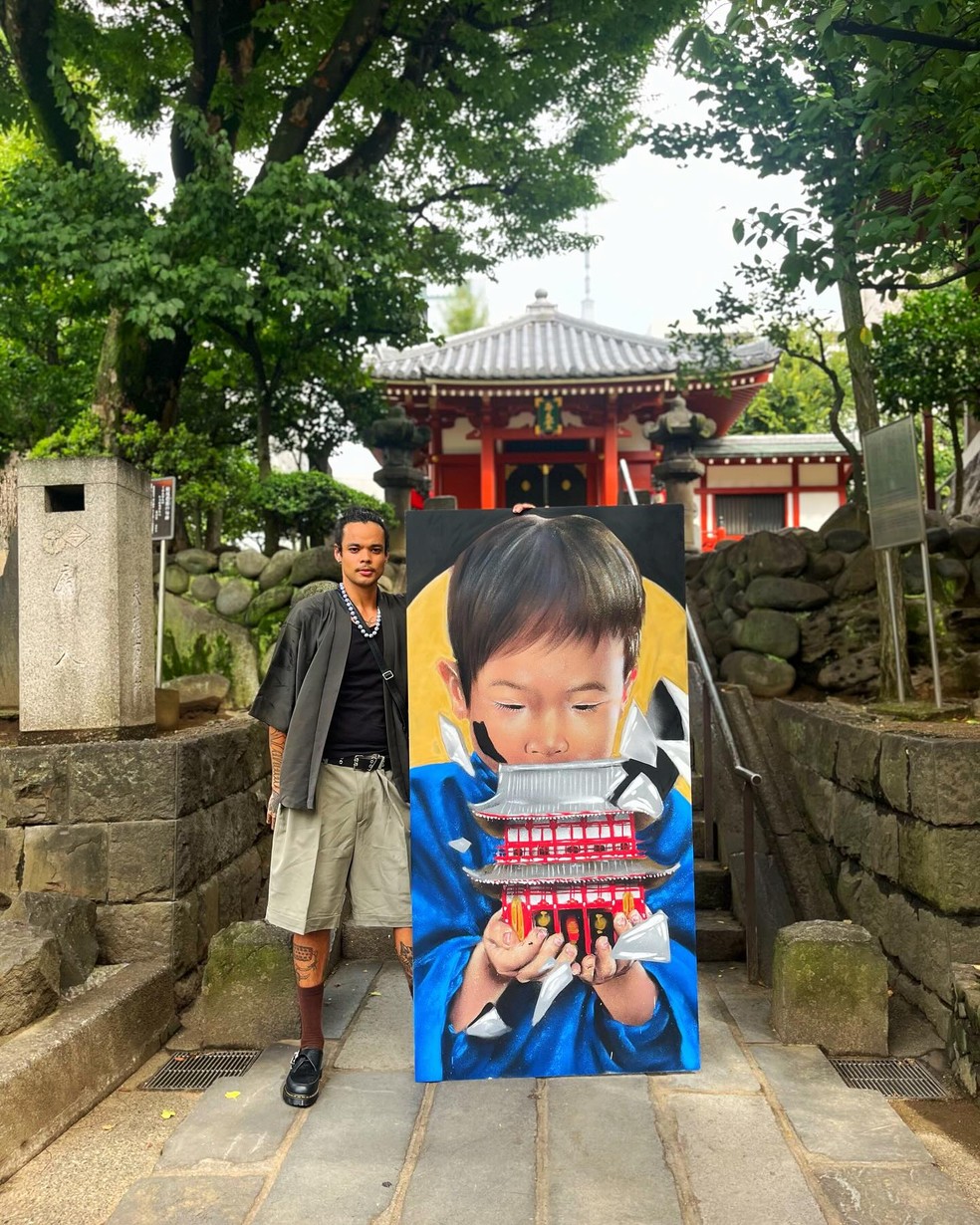 Juan Nakamura mostra talento para desenho e pintura &mdash; Foto: reprodu&ccedil;&atilde;o / instagram