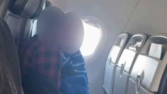 Casal é flagrado em 'ato sexual' de 20 minutos durante voo da British Airways