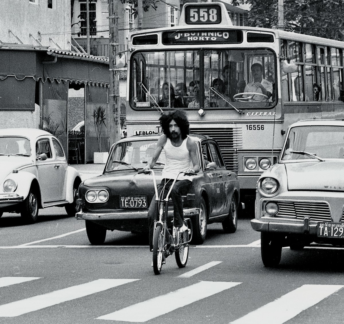Raul Seixas 80 anos: veja 13 fotos clássicas do roqueiro que virou mito