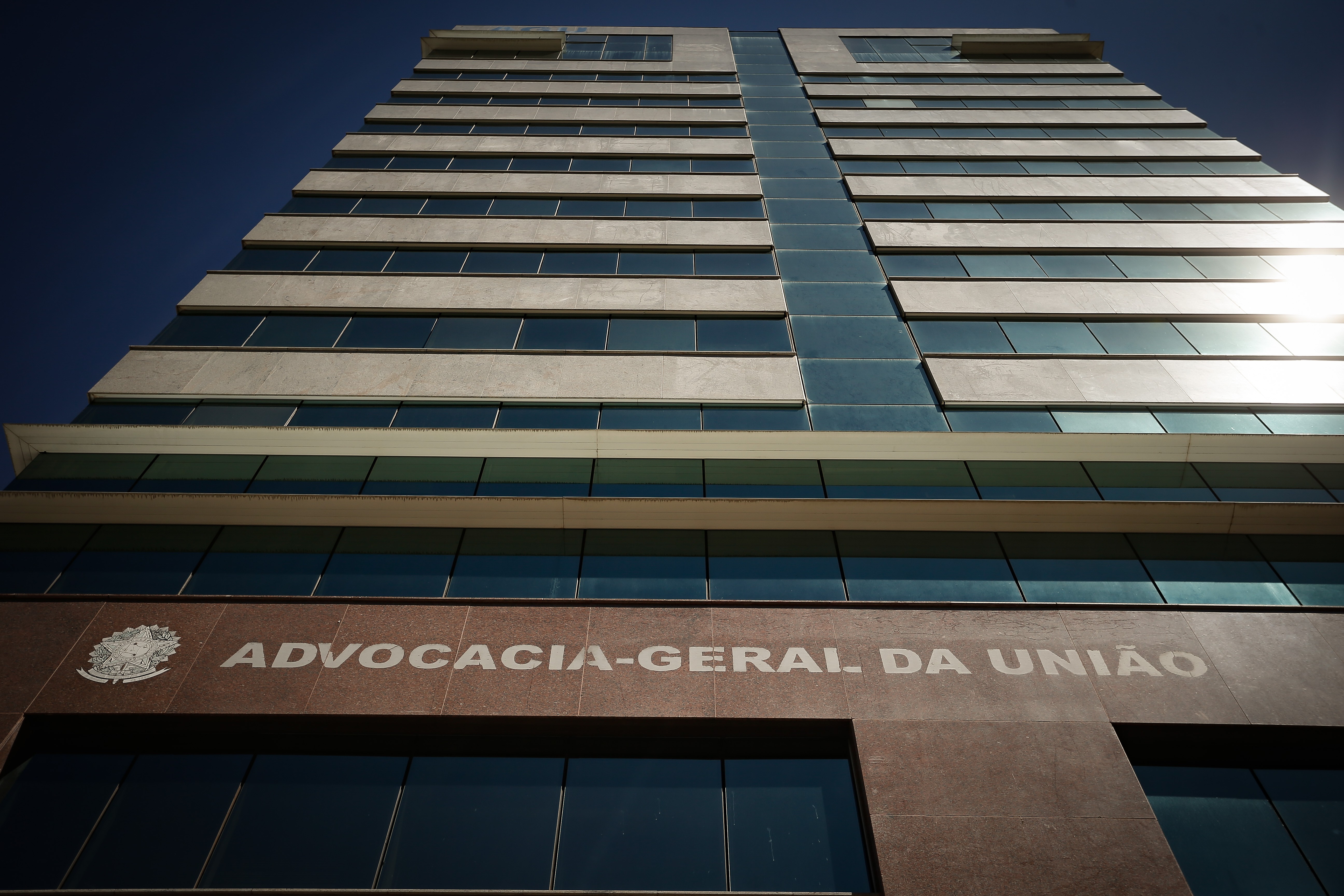 AGU processa Discord e pede R$ 500 milhões por dano moral coletivo - QTU Questões do Universo