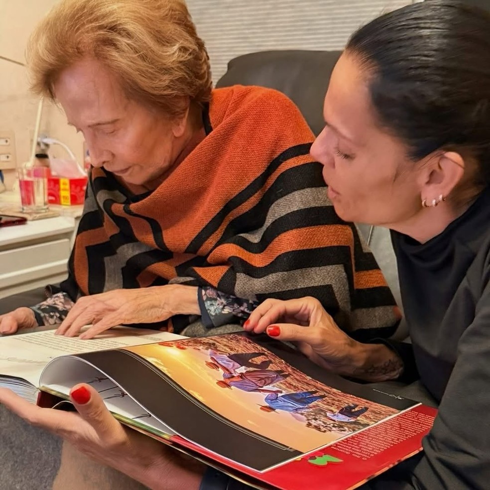 Nora compartilha momentos ao lado de Gl&oacute;ria Menezes &mdash; Foto: Reprodu&ccedil;&atilde;o/Instagram