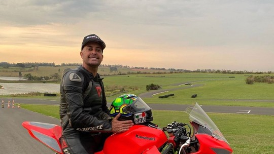Campeã brasileiro de Wheeling, Flávio Trevizan planeja quebrar recorde de viagens de moto pelo mundo em 2022 