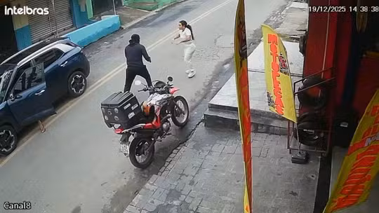 Terror em Nilópolis: Ex-Rainha de Bateria da Beija-Flor é Vítima de Assalto e Tem Carro Roubado