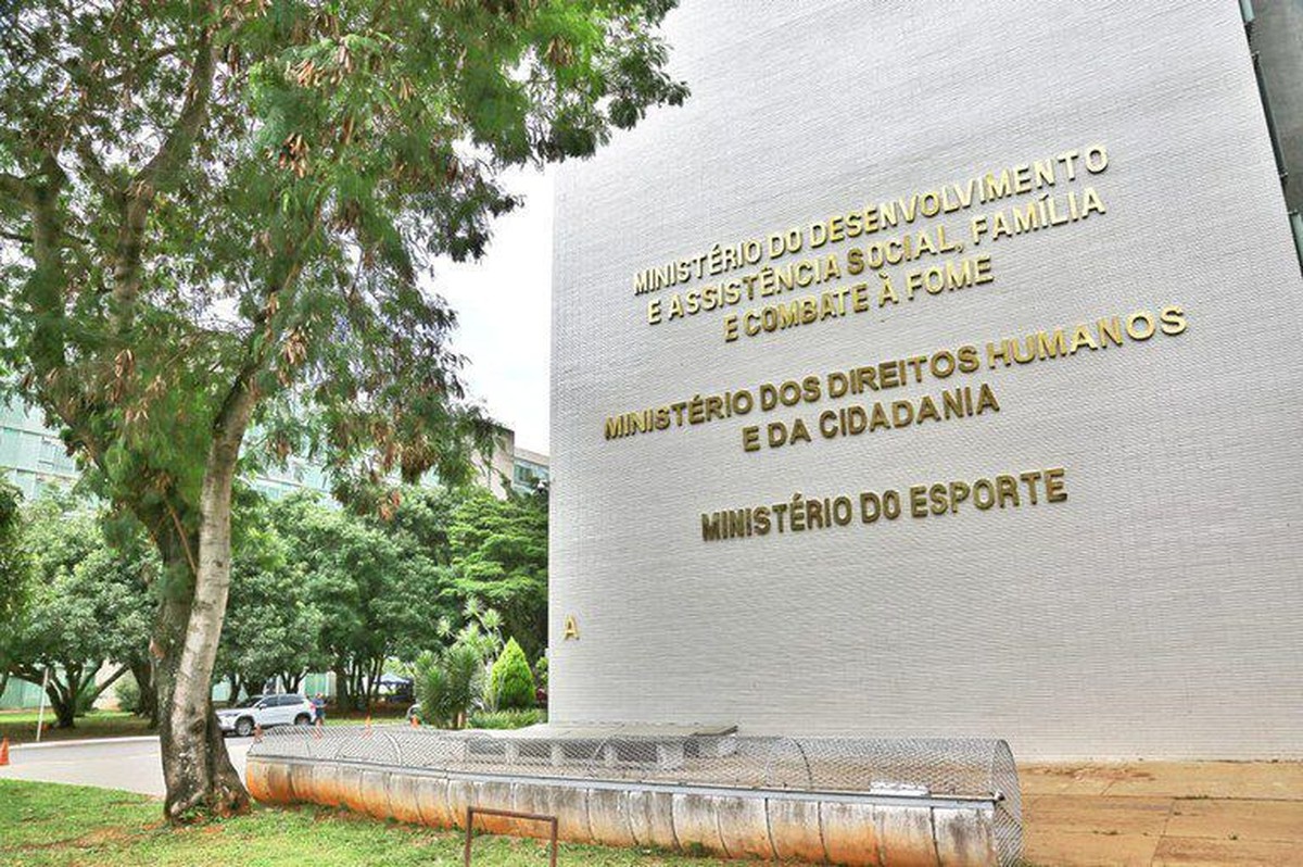Urgente: Milhares Devem Devolver MILHÕES do Auxílio Emergencial! Veja Se Você Está Na Lista