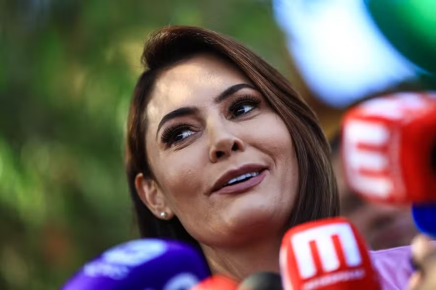 Ex-primeira dama Michelle Bolsonaro é eleita senadora no Distrito Federal e ocupará cargo eletivo pela primeira vez