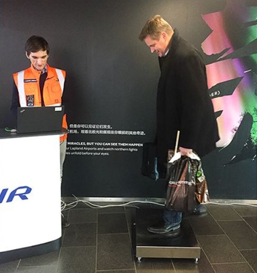 Companhia aérea da Finlândia começa a pesar passageiros — Foto: Reprodução/X
