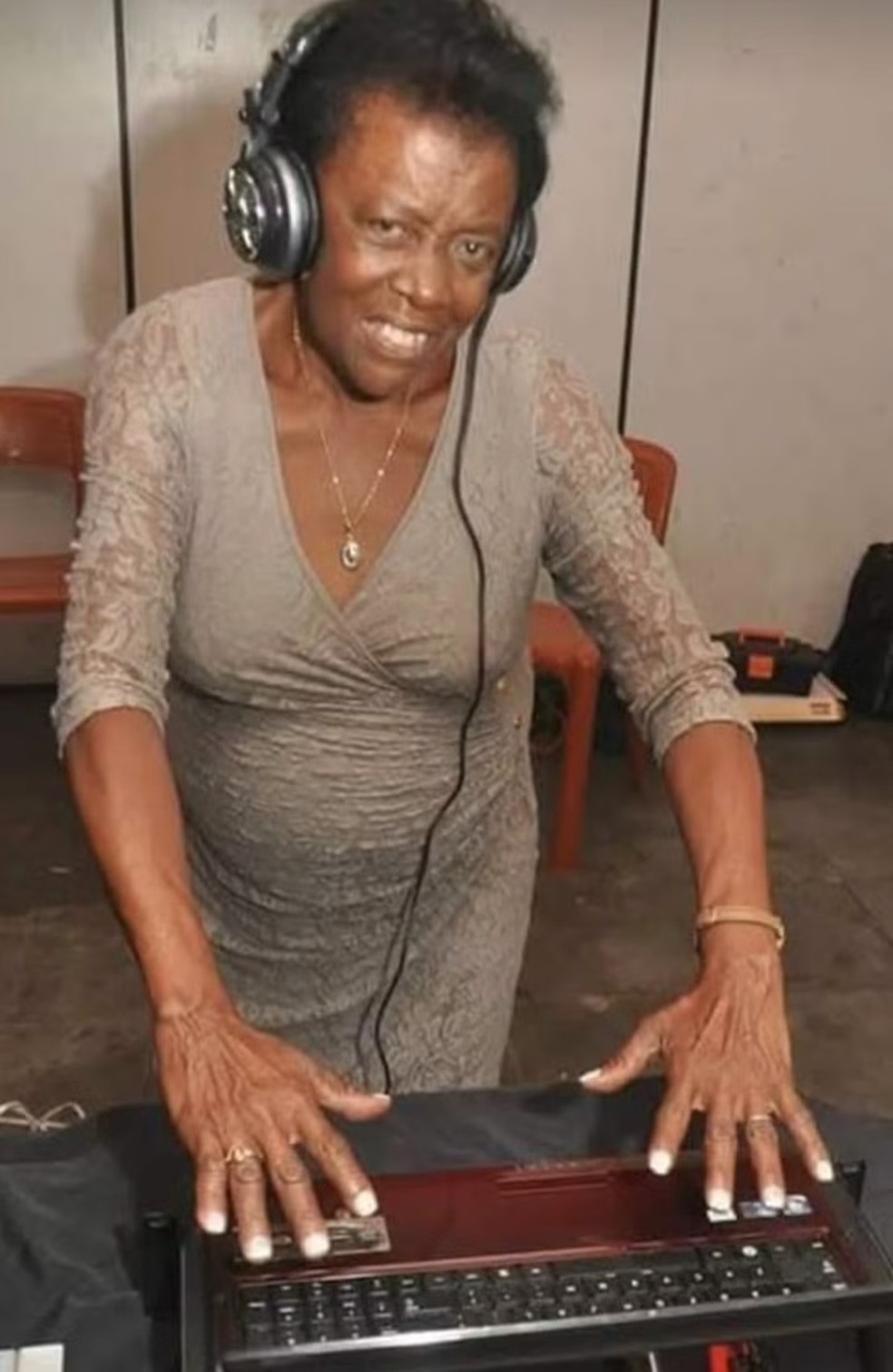 Aida Laurentino, enterrada com festa no Cemitério de Inhaúma — Foto: Reprodução/Acervo pessoal
