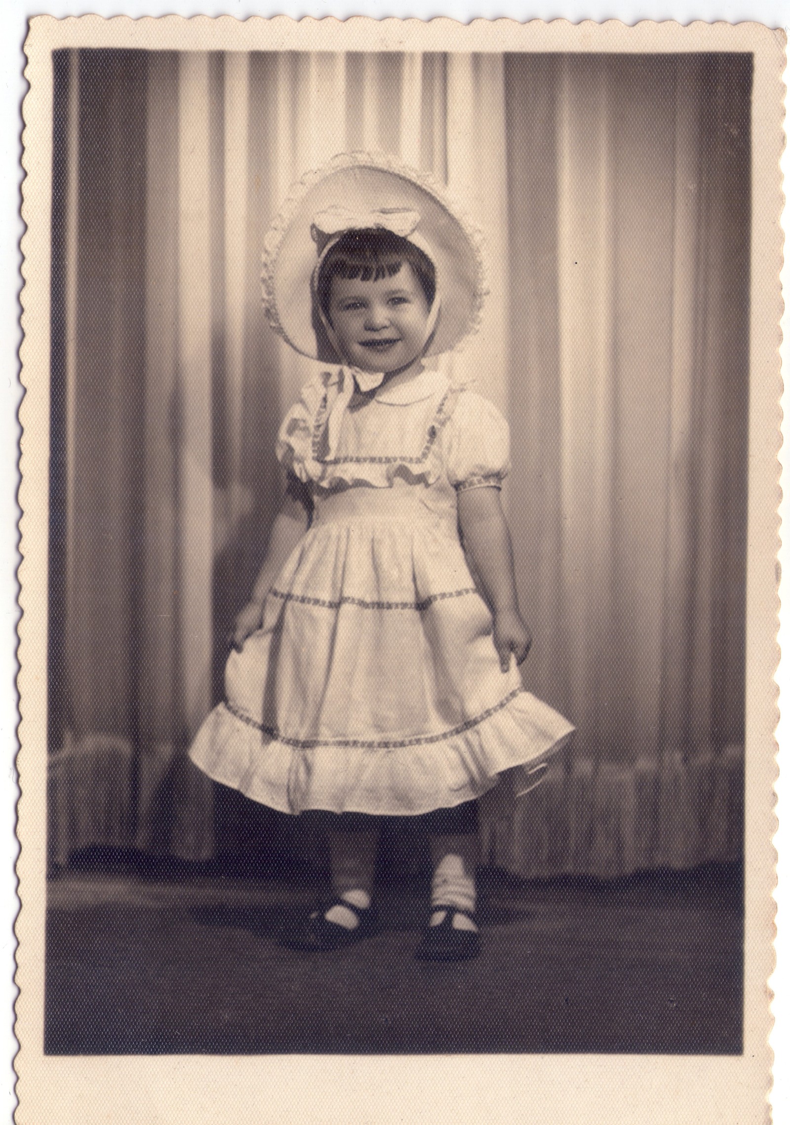 Rita Lee na infância, na década de 1950 — Foto: Reprodução