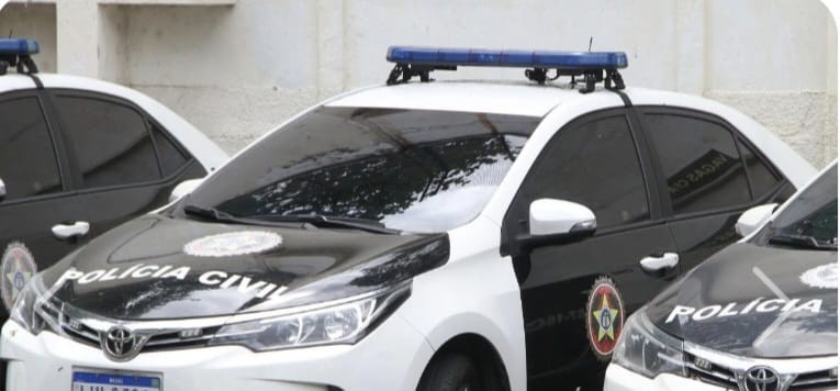 Jogador de futebol é um dos baleados em barbearia no Recreio; polícia investiga ataque - QTU Questões do Universo