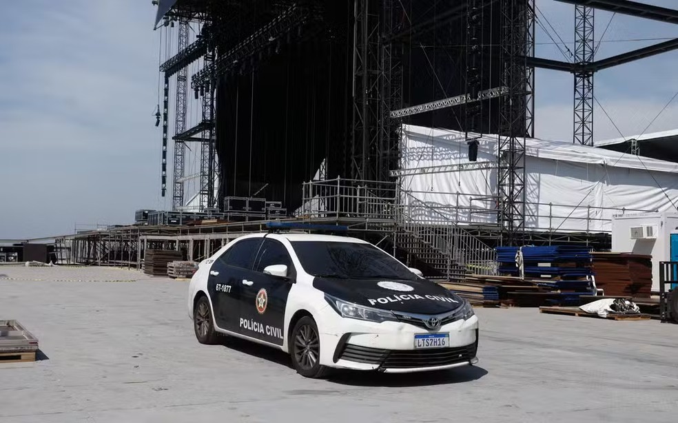 Operário se acidentou durante montagem do palco para show de Shakira — Foto: Marcia Foletto