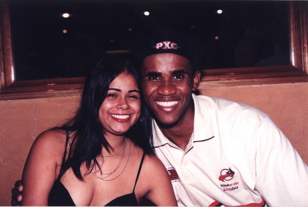 Claudinho e Vanessa Alves Ferreira, a vi&uacute;va &mdash; Foto: Arquivo/Extra