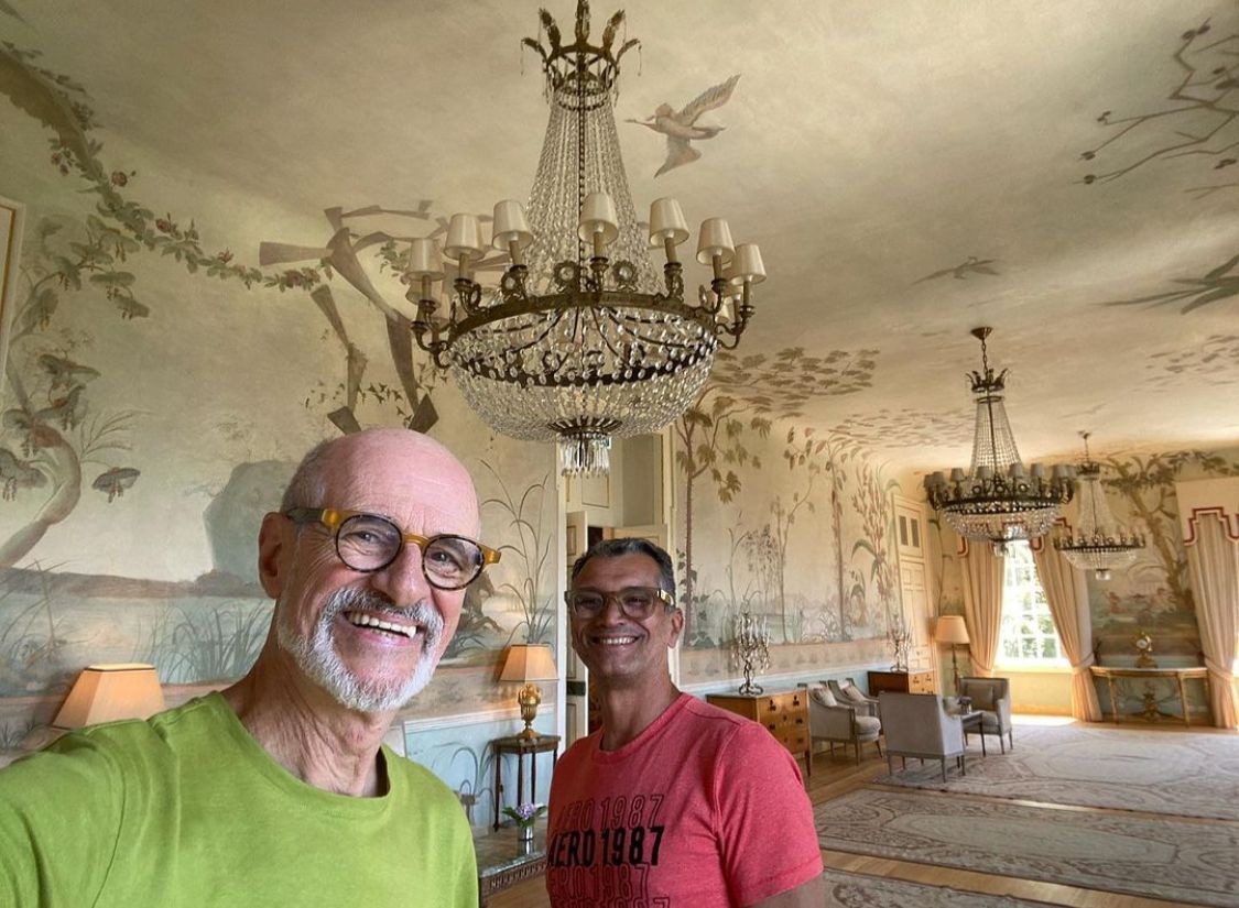 Marcos Caruso faz viagem românica com o marido por Portugal após fim de 'Travessia' — Foto: Instagram