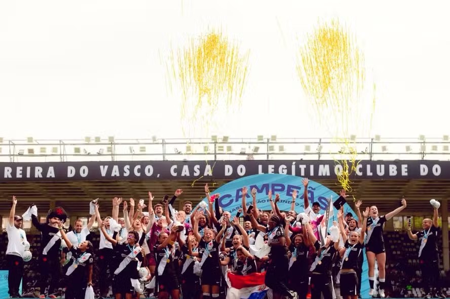 Vasco é campeão do Campeonato Brasileiro A2 com recorde de público no futebol feminino em 2026