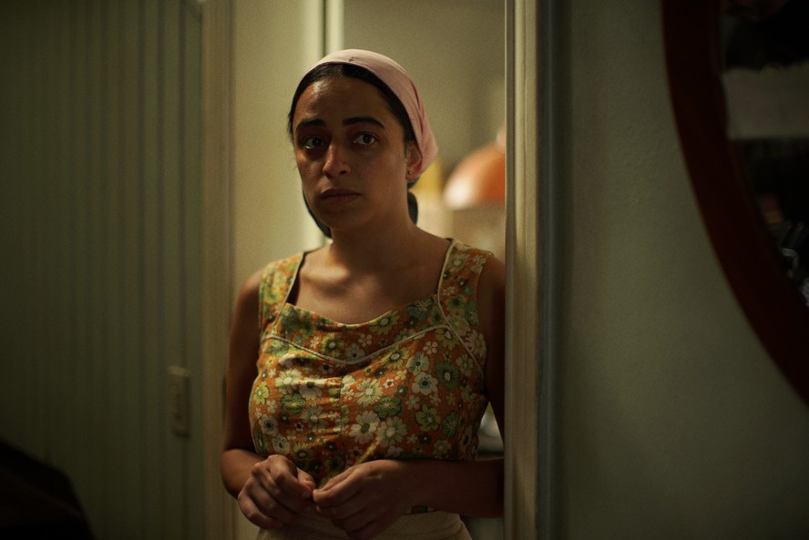 Pri Helena como Zezé, de 'Ainda estou aqui'
