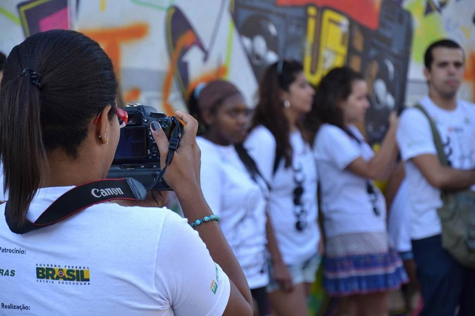 Projeto da Maré Oferece 30 Bolsas em Audiovisual e Tecnologia