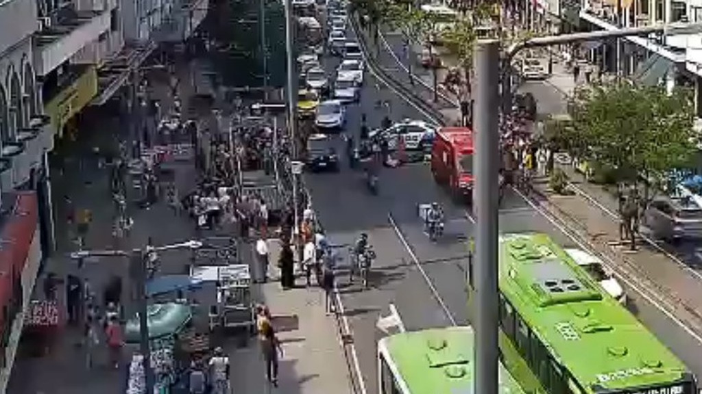 img-19d40267b0a-desktop