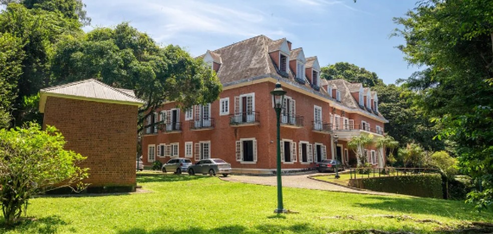 Raridade. Mansão no Jardim Pernambuco, avaliada em R$ 220 milhões — Foto: Divulgação/Carlos Serra