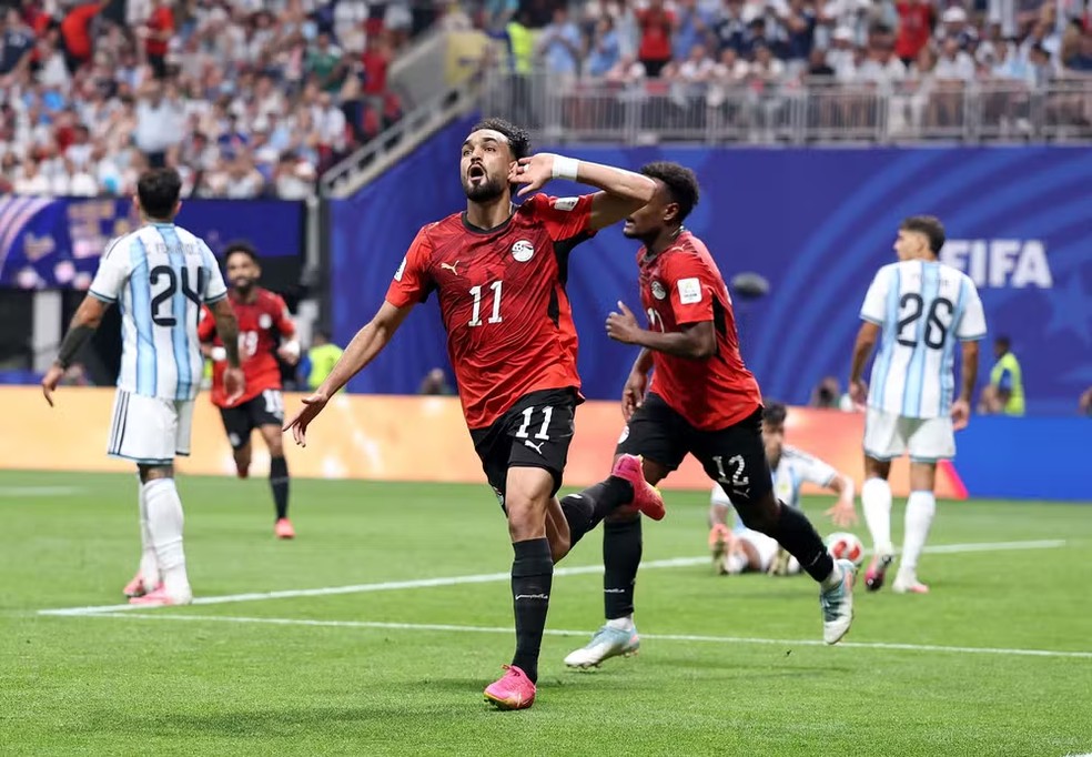 Ziko comemora o segundo gol do egito na partida, dessa vez, sem chances de anulação — Foto: Buda Mendes/Getty Images via AFP