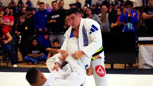 Após pódio no America Nationals, Matheus Costa mira Dallas Open e disputa dos Mundiais com e sem kimono em Las Vegas Após pódio no America Nationals, Matheus Costa mira Dallas Open e disputa dos Mundiais com e sem kimono em Las Vegas