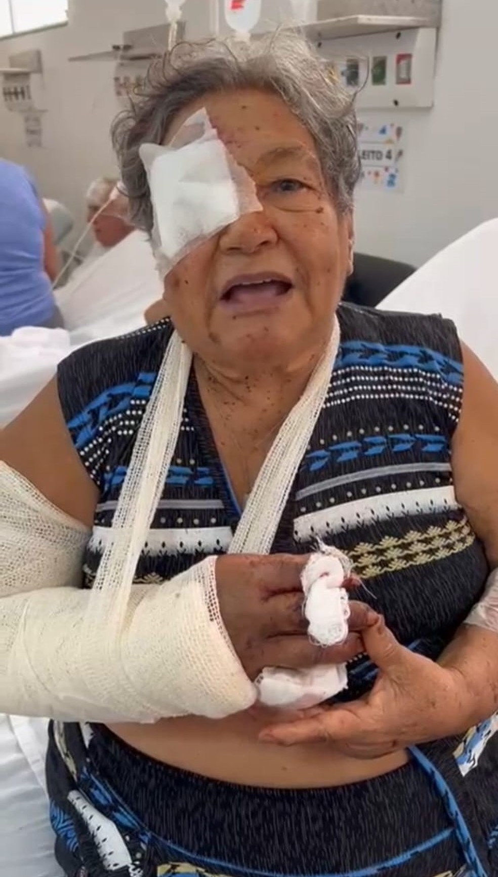 Lucia Leila de Almeida Coelho, de 80 anos, era uma das passageiras do ônibus de turismo que bateu em um barranco e tombou na BR-101, em Teixeira de Freitas, no extremo sul da Bahia — Foto: Mirian Ferreira