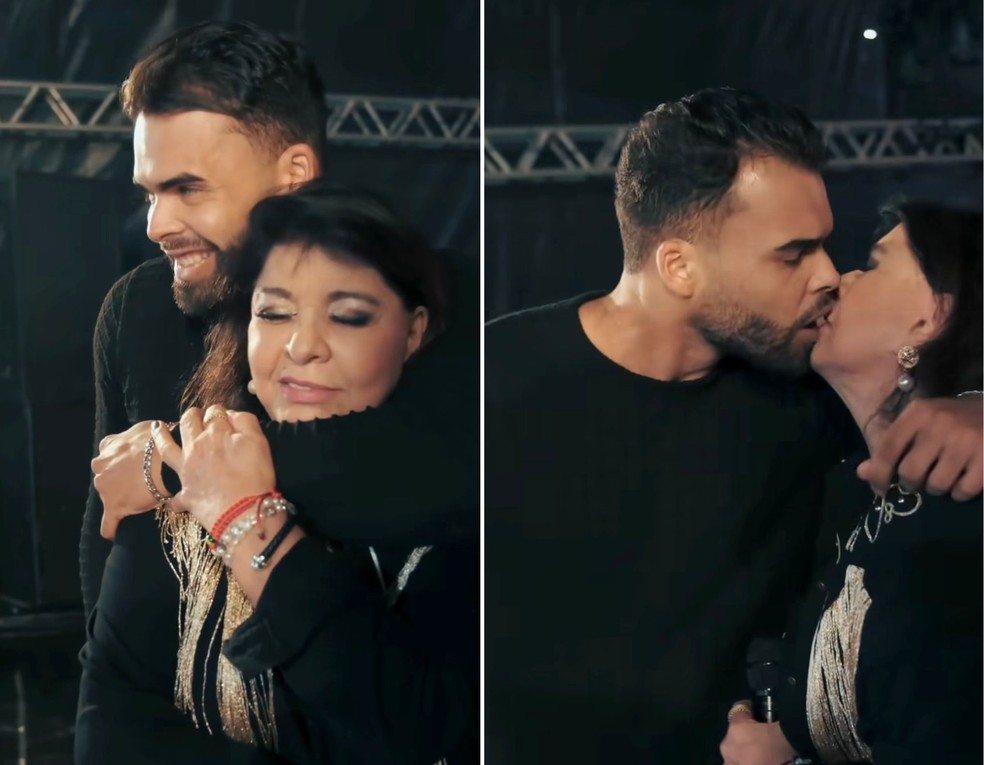 Roberta Miranda pede seguran&ccedil;a em casamento durante show e d&aacute; beij&atilde;o &mdash; Foto: Instagram