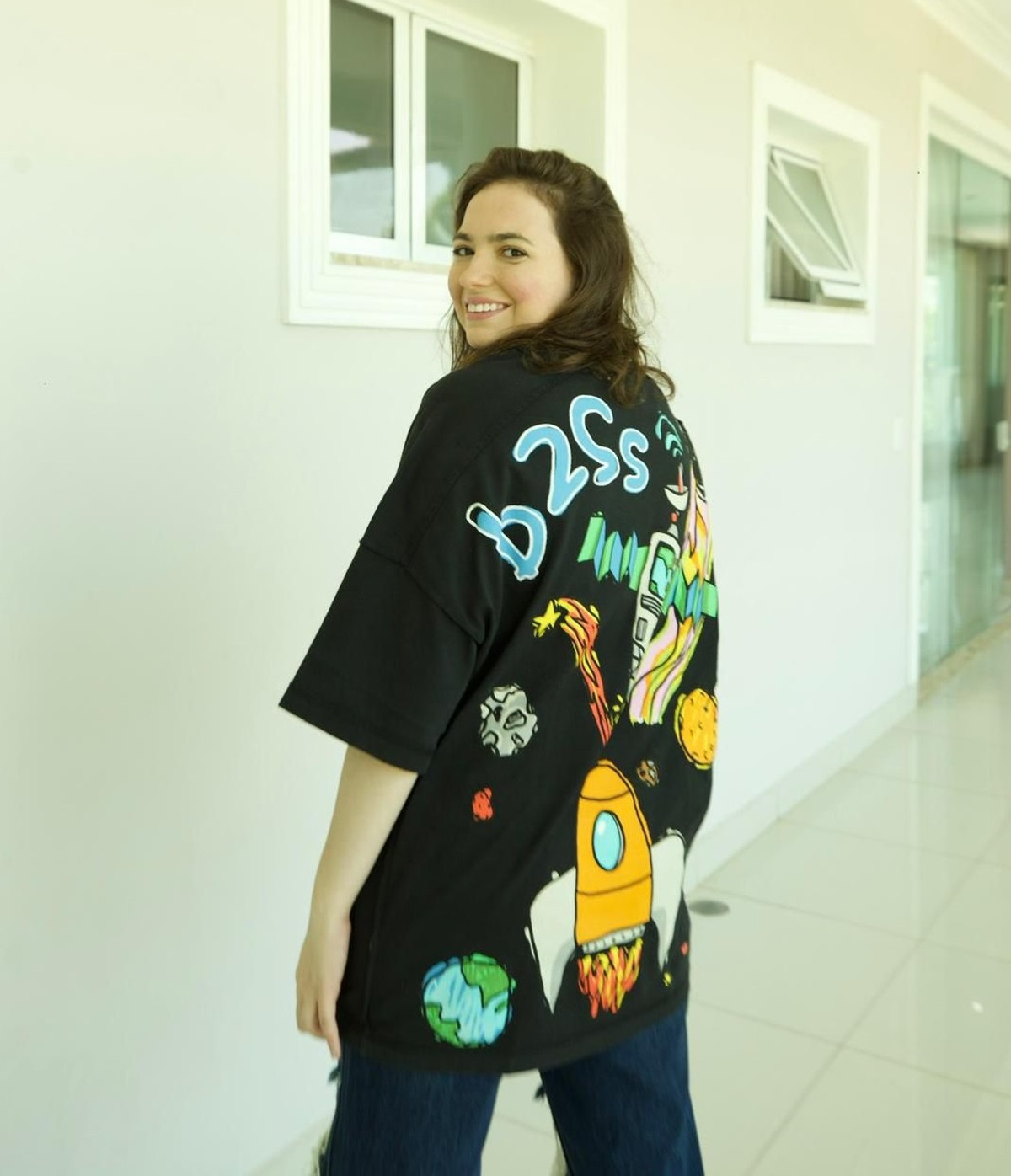 Atriz de SP fala do sucesso do perfil de fofoca Let's Gossip, criado por ela na pandemia