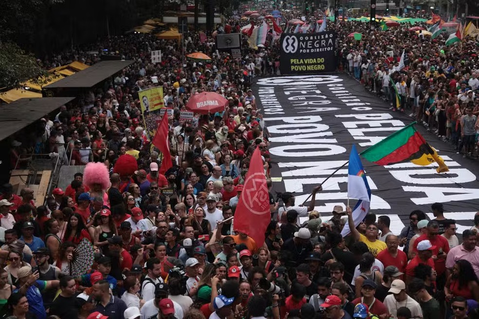 Acto en la Avenida Paulista contra el PEC da Blindagem — Foto: Maria Isabel Oliveira / Agência O Globo