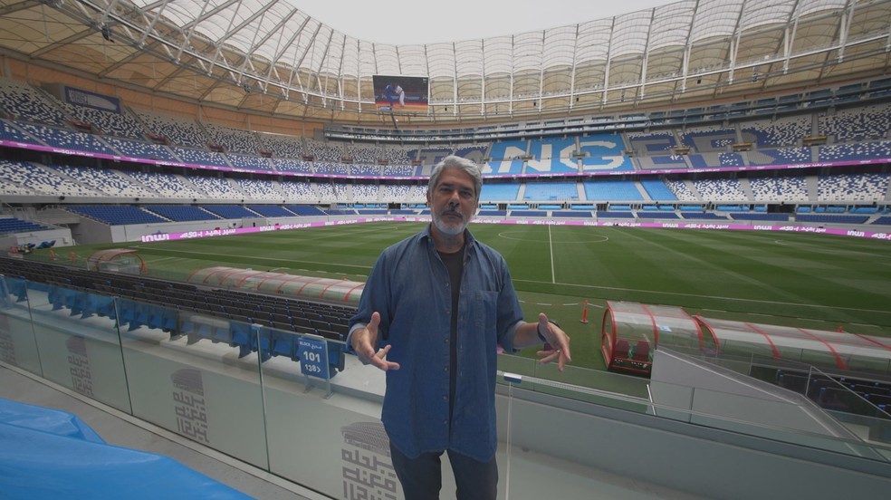 Bonner no estádio de Tanger, já pronto para a Copa de 2030 — Foto: Rede Globo/Divulgação