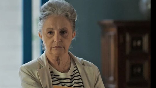 Ana Lúcia Torre se afasta dos palcos paulistanos por motivos de saúde