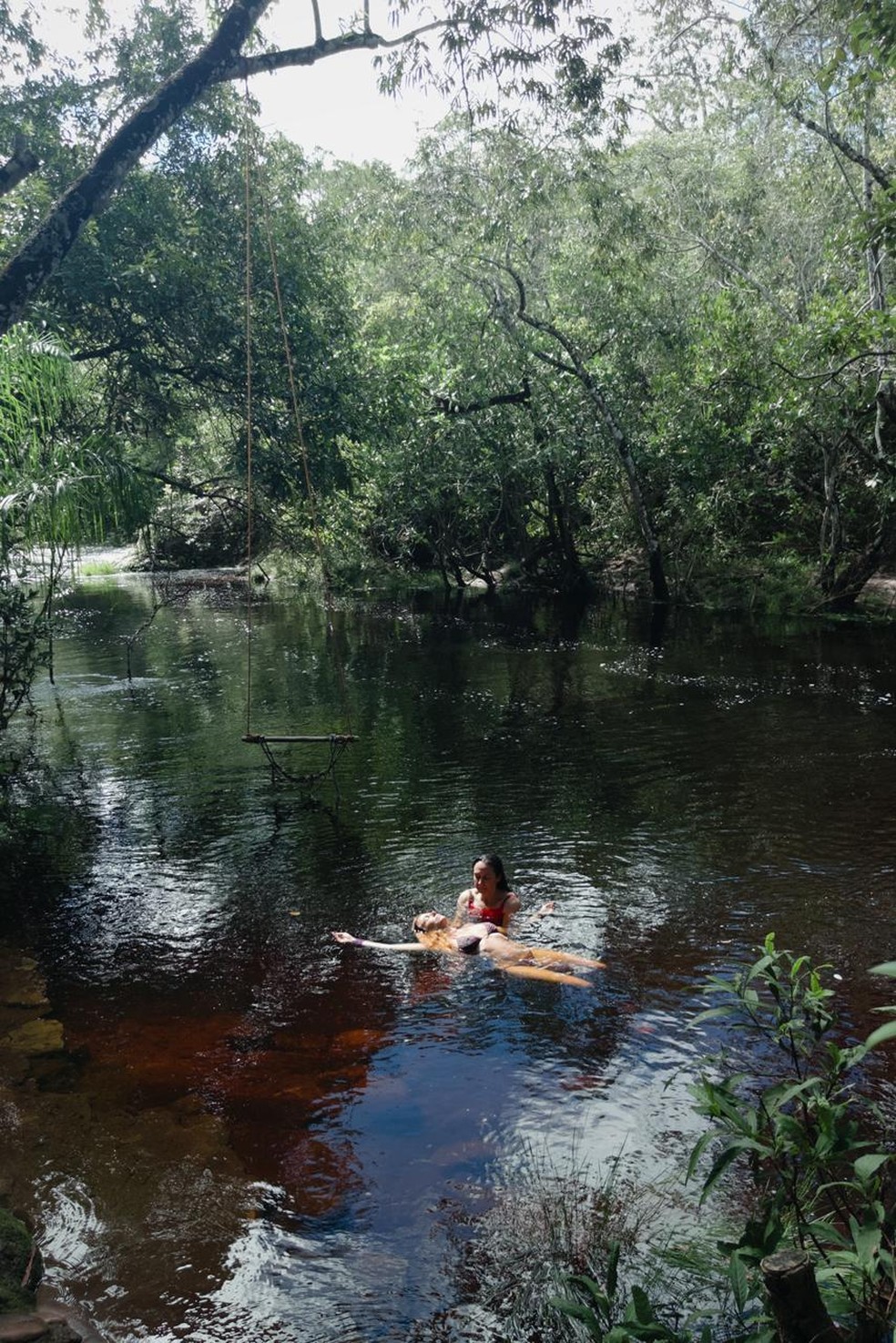 Breathwork na água, no retiro Corpo Sagrado em Alto Paraíso (Chapada dos Veadeiros) — Foto: arquivo pessoal