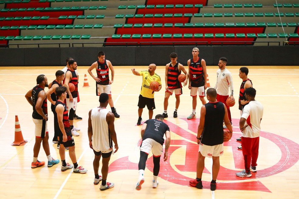 Flamengo se prepara para estreia da NBB — Foto: Gilvan Souza/Flamengo