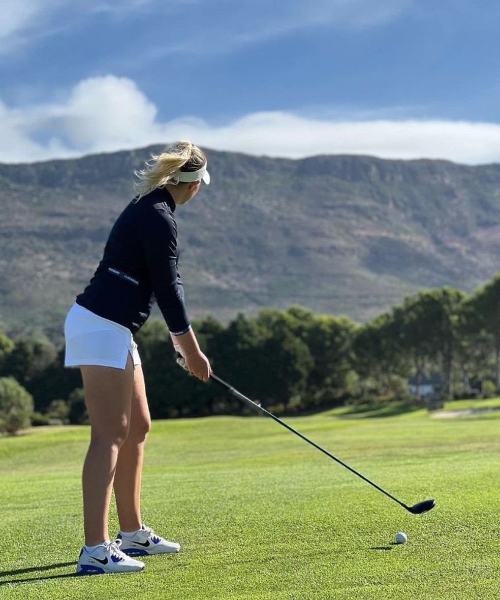 Cloe May Frankish &eacute; golfista profissional e modelo er&oacute;tica &mdash; Foto: Reprodu&ccedil;&atilde;o/Instagram(Cloe May Frankish)