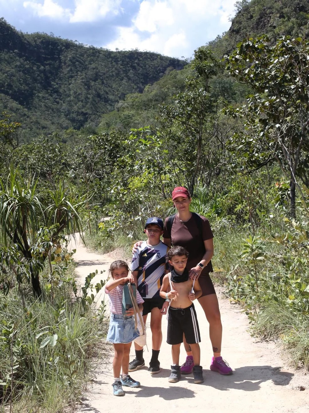 Em a polêmica com famosas, Cazarré curte feriado com a família em hotel de luxo na Chapada — Foto: Reprodução/Instagram