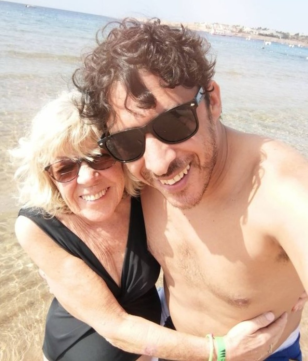 Iris e Mohammed se casaram após papo pelo Facebook — Foto: Reprodução