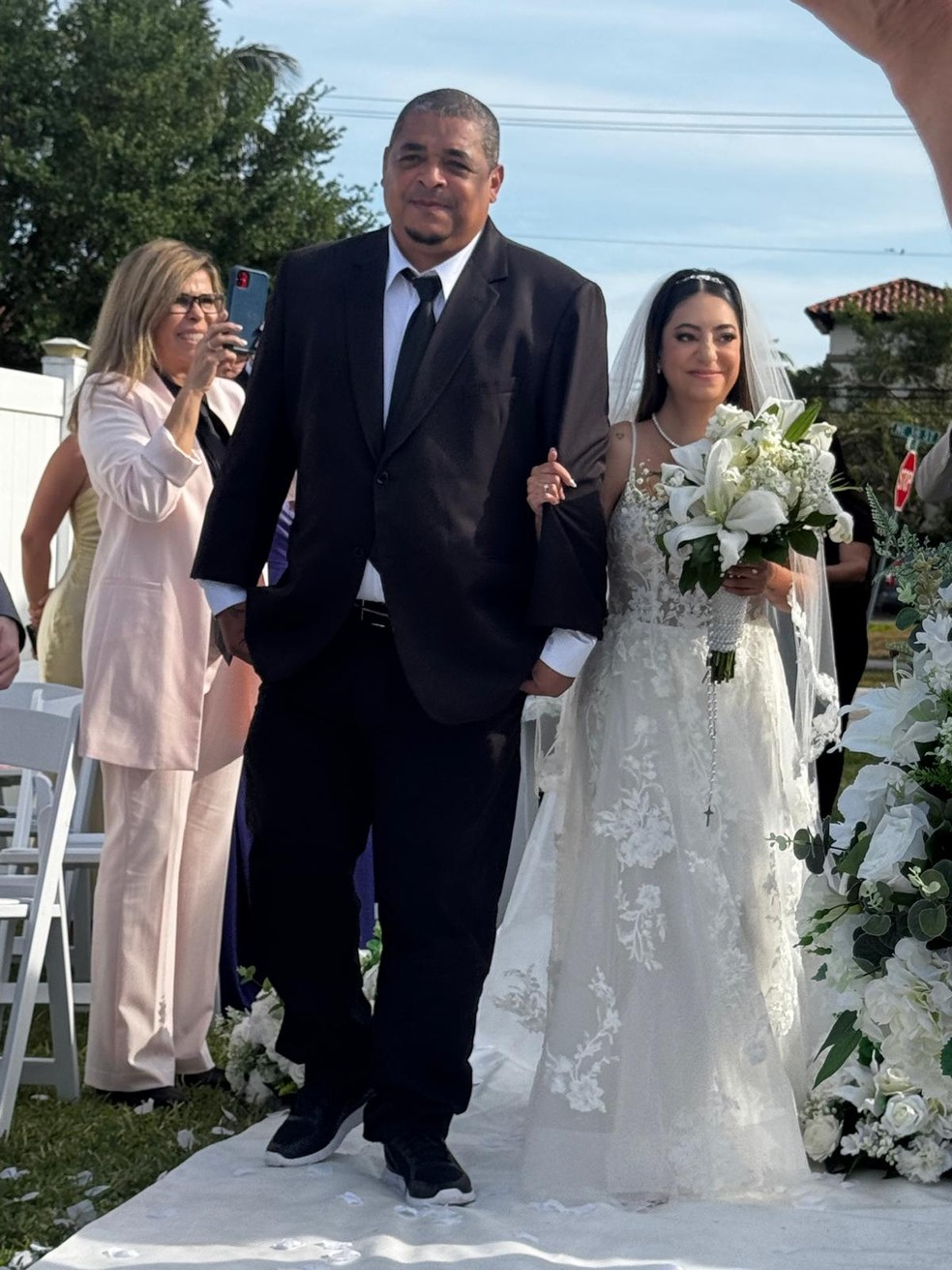Filha de Vampeta, Giovana Santos se casou com presença do jogador após tretas — Foto: Reprodução